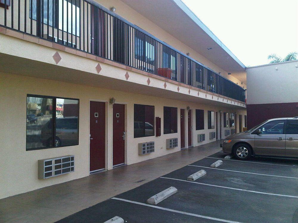 Americas Best Value Inn Пасадина Экстерьер фото